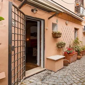 trastevere-with-garden-bamb-gesu-hosp-john-cabot.it-romehotels.com/
